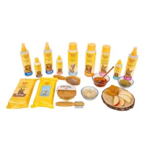 Burt's Bees Kitten and Cat Wipes For Grooming, Natural Dander Reducing Wipes, 50 Count - Image 5